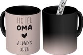 Magische Mok - Foto op Warmte Mokken - Koffiemok - Spreuken - Quotes Hotel Oma Always Open - Moederdag - Oma cadeau - Grootmoeder - Roze - Magic Mok - Beker - 350 ML - Theemok - Mo