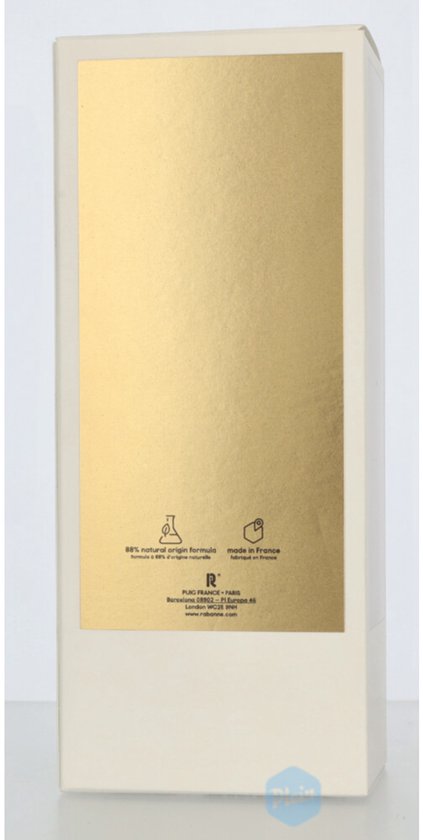 Crèmekleurige verpakking met gouden paneel met "88% natural origin formula" en "made in France"