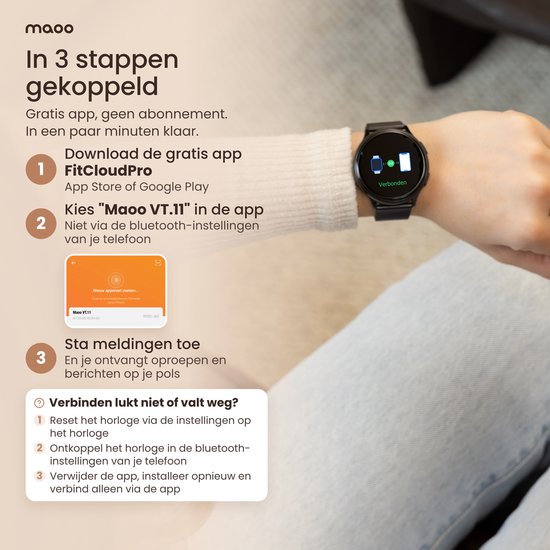 Close-up van een pols met zwart horloge dat verbinding maakt met een smartphone voor eenvoudige installatie.
