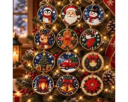 Kerst Diamond Painting Hanger - 12 Stuks - DIY Diamond Painting Kerst Sleutelhanger - Kersthanger - DIY Kerstboom Hangers met Touw - Kerstornamenten - Kerstdecoratie - Complete Set Accessoires - Voor kerstboom, Deur, Raam en Muur