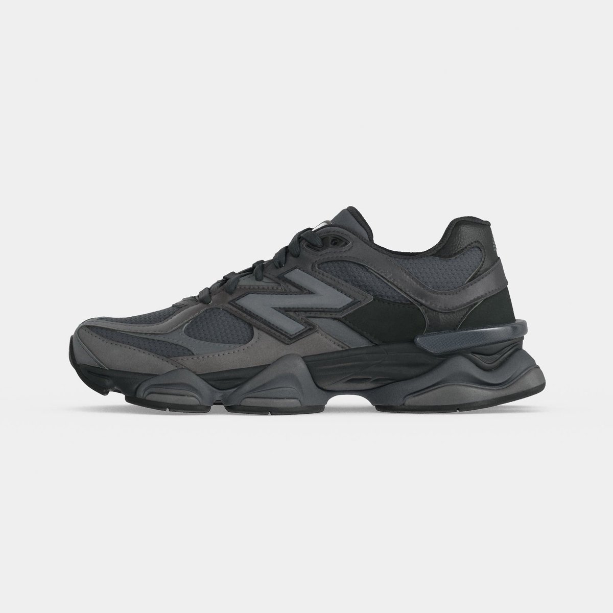New Balance 9060 - Unisex - Black Castlerock - Maat EU 38.5
