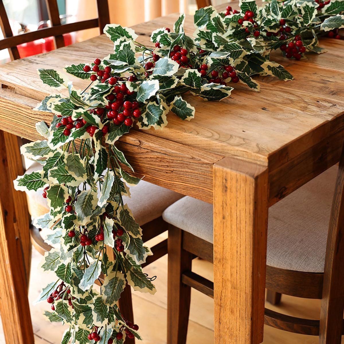 2 stuks Kerst Kunstmatige Planten Slinger met Rode Bessenstelen, Kerst Slinger Deco Kunstmatige Plant Kunstplant om Op te Hangen Kerst Tafelloper Deco Bruiloft Decoratie