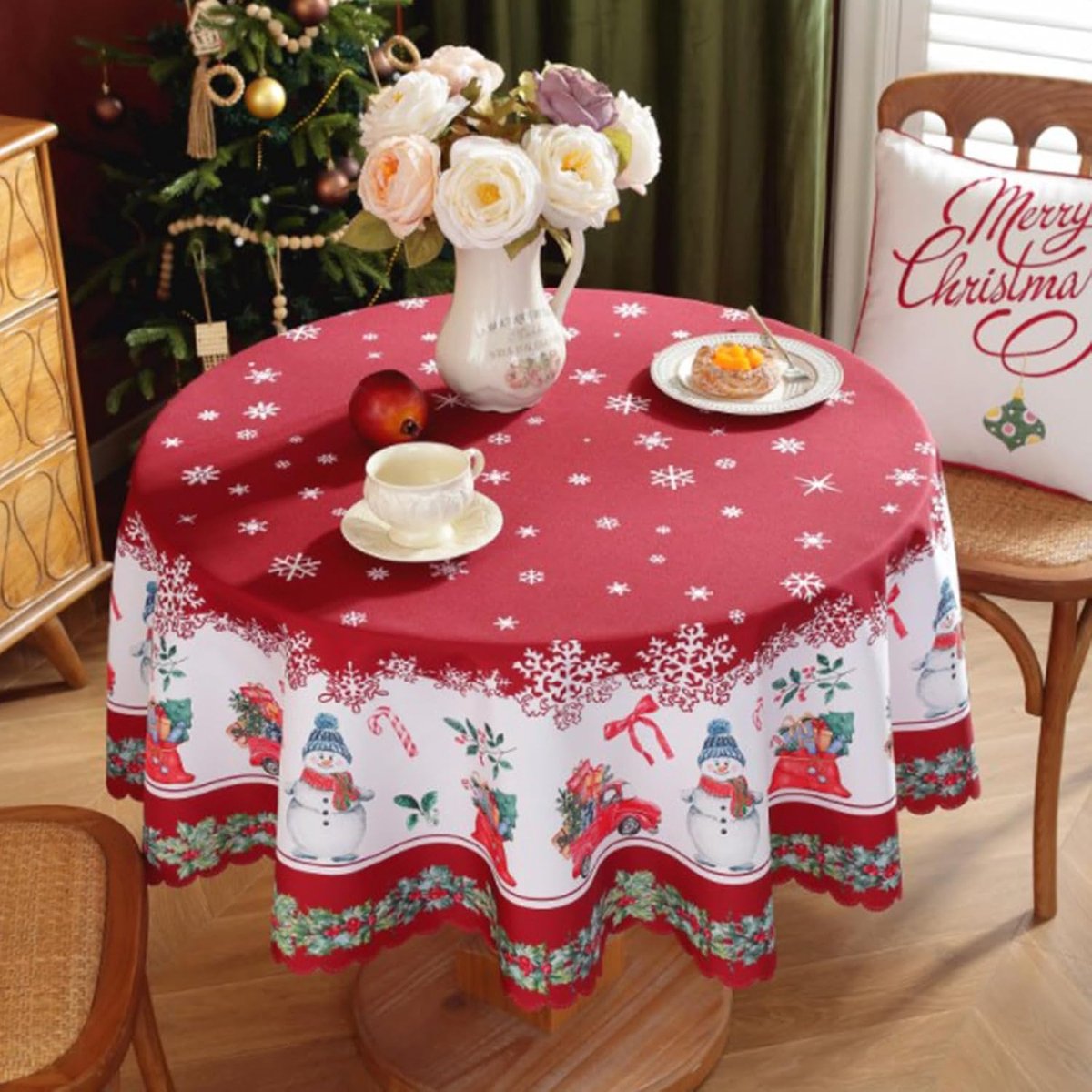 HisKes Kerst tafelkleed rond – Kerst tafelkleed 150 cm - Winterkersttafelkleed – Kerstdecoratie – Herbruikbaar – Geschikt voor de winter, feestdagen en decoratie van de keuken/eetkamer - C