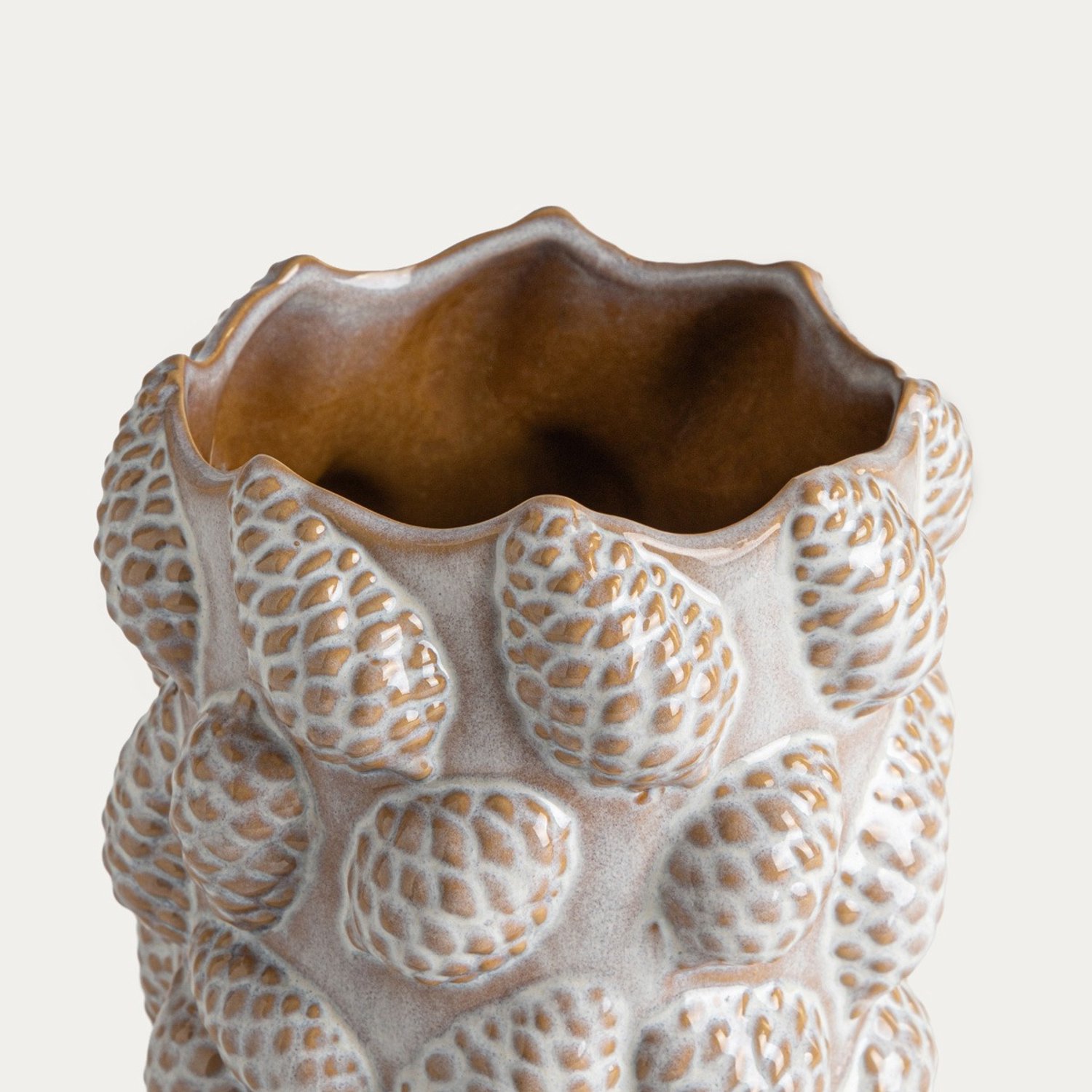 Homla Vaas | CLARION | keramiek in dennenappelvorm | 16x25 cm | 779251 Ecru