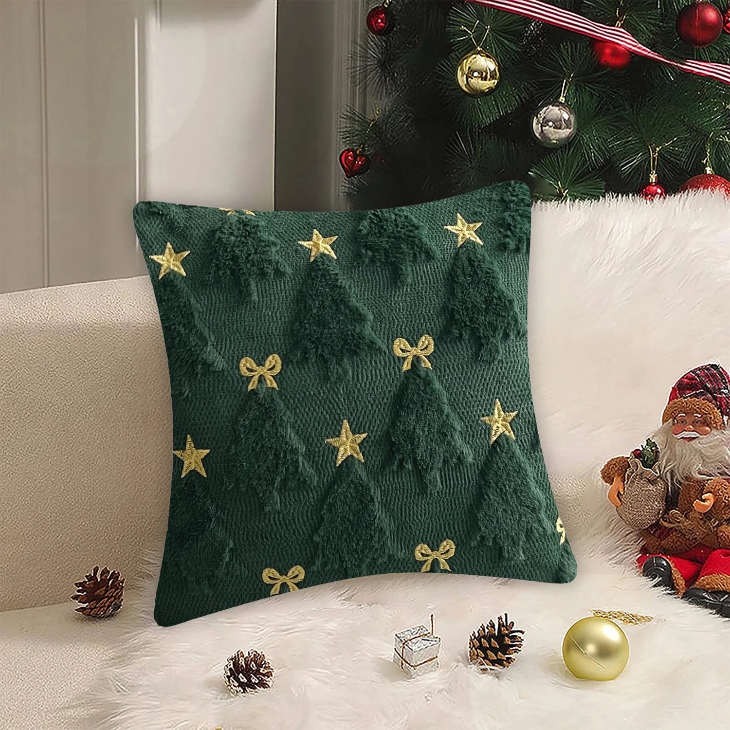 Kerst Kussenhoezen 45x45 cm (Set van 2) - Luxe Groene Pluche Kussenslopen met 3D Kerstboom & Gouden Details - Zachte Sierkussenhoezen voor Bank & Woonkamer – foto 3