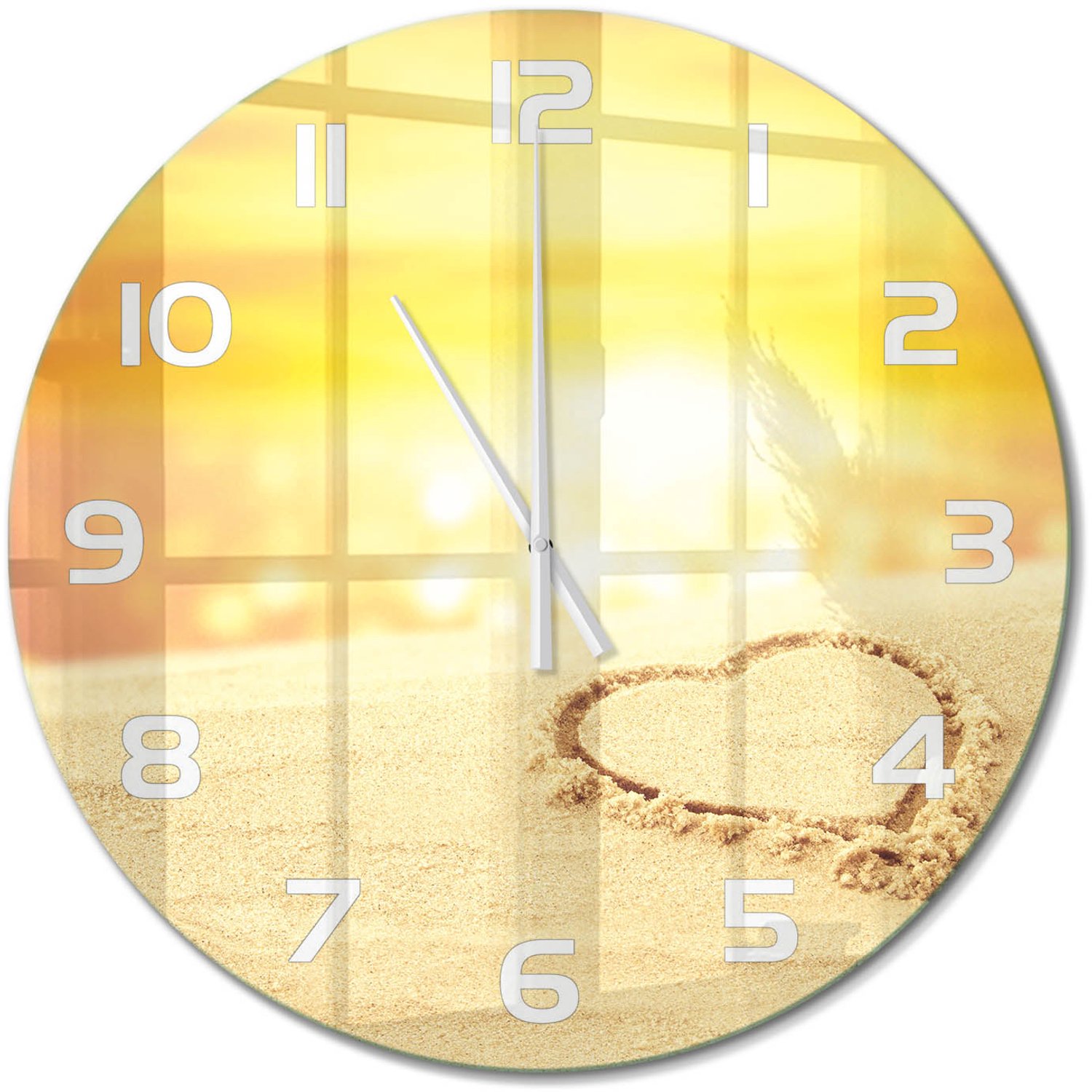 TULUP Wandklok - Hart in het zand Klok Glas Met Opdruk - fi60 cm - Geel Moderne Wandklok Glas - Witte handen - Ronde Klok - Decoratieve Glazen Klok - Glazen Wandklok Design