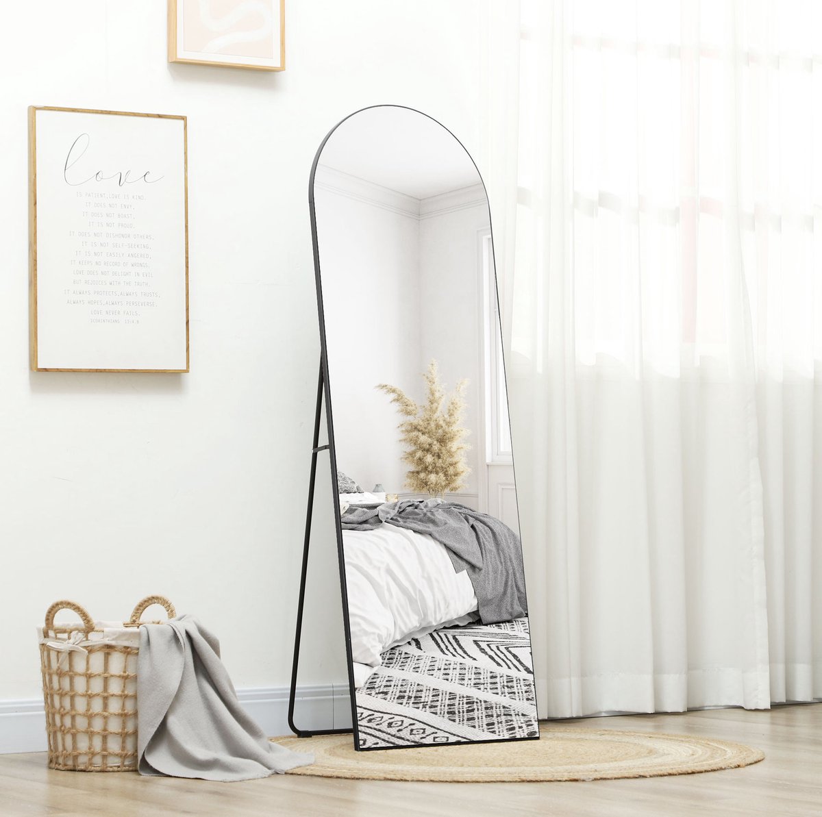 MIVRAY Passpiegel – 150 x 50 cm – Met Inklapbare Standaard – Glas – Zwart – Staand, Leunend Of Aan De Wand – Boogvorm Met Veiligheidsfolie