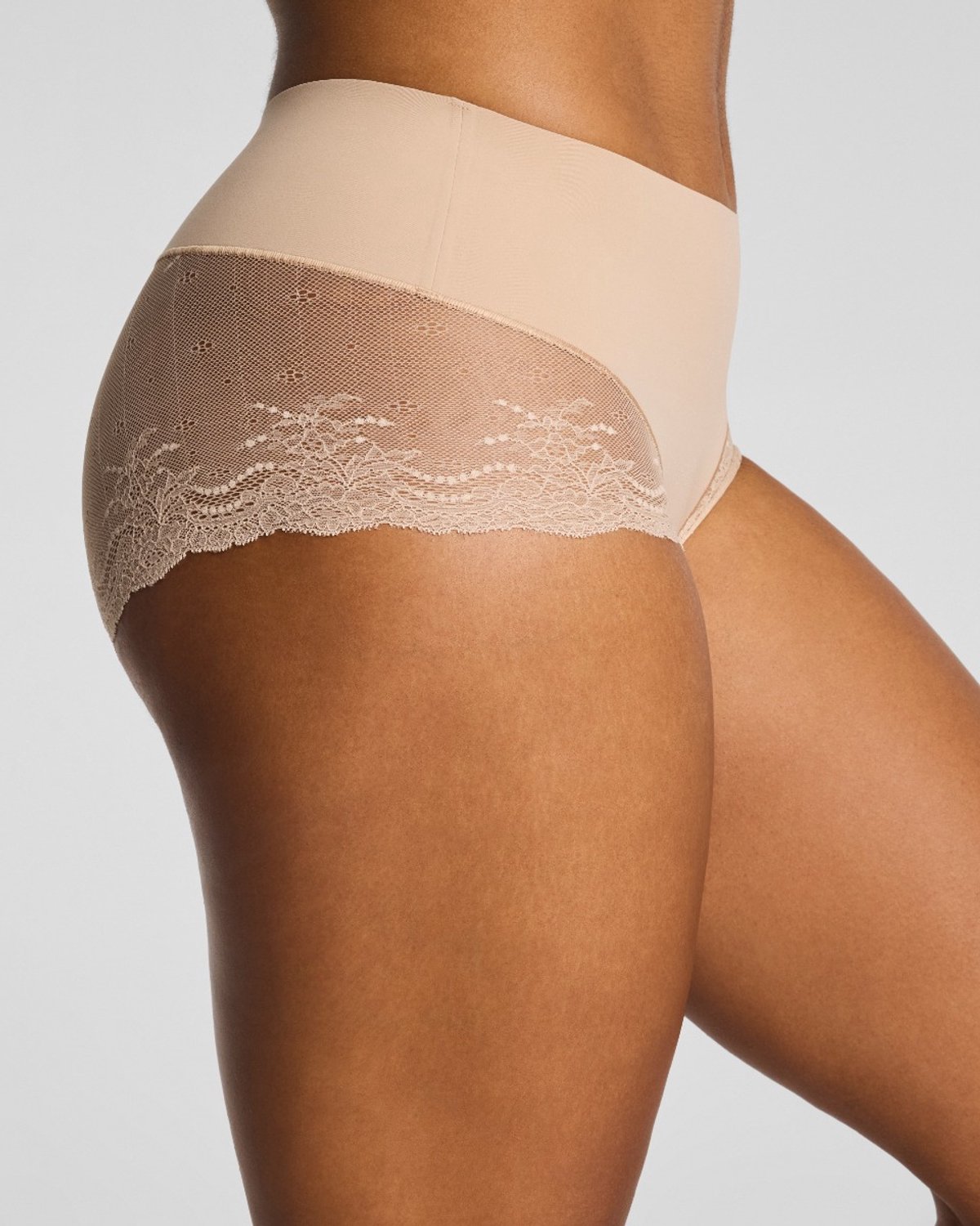 SPANX Undie-tectable Lace Hi-Hipste SP0515