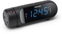 Zwarte Denver wekkerradio met blauw digitaal display waarop 12:45 wordt weergegeven.