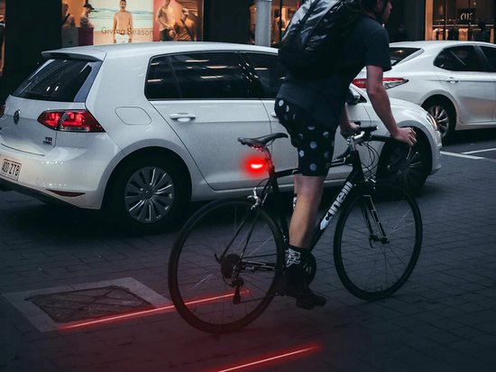 Achterlaser Fietslicht – 5 LED + Rode Laserlijn – Inclusief Batterijen – Weerbestendig & Schokbestendig — afbeelding 5