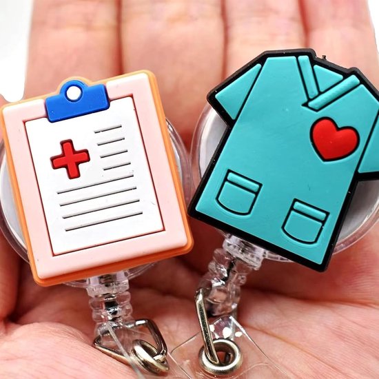 Creatieve Badge Reel Houder voor Medische Professionals - 6 Stuks met Trendy Patroons en Grappige Ontwerpen voor ID Kaarten van Verpleegkundigen en Artsen — afbeelding 4
