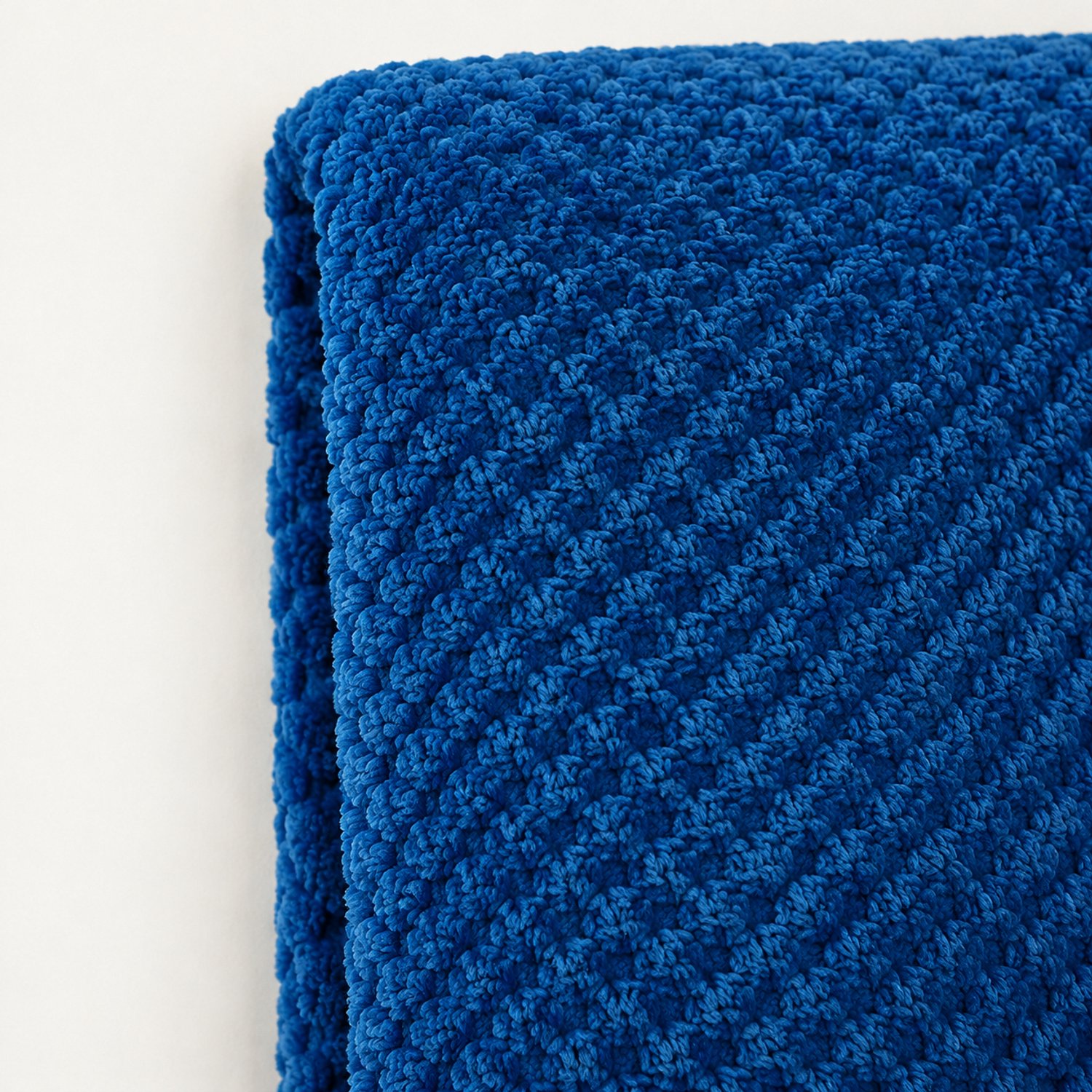 SWGOTA Koningsblauwe flanellen deken 100 x 150 cm met wafelstructuur, polyester plaid in lint- en kaartverpakking