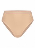Nude kleurige slip met hoge taille en subtiel logo op de band.