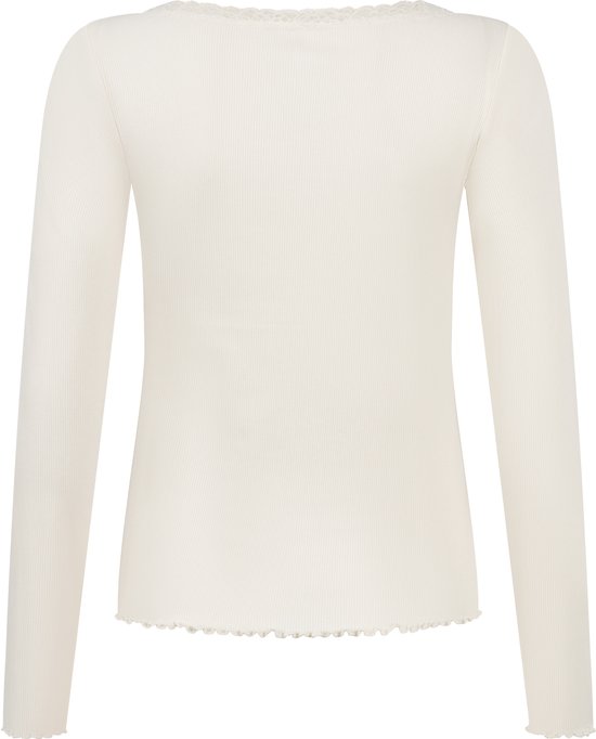 Crème-wit ribgebreid shirt met lange mouwen, afgewerkt met een verfijnde kanten rand bij de hals en een golvende zoom.