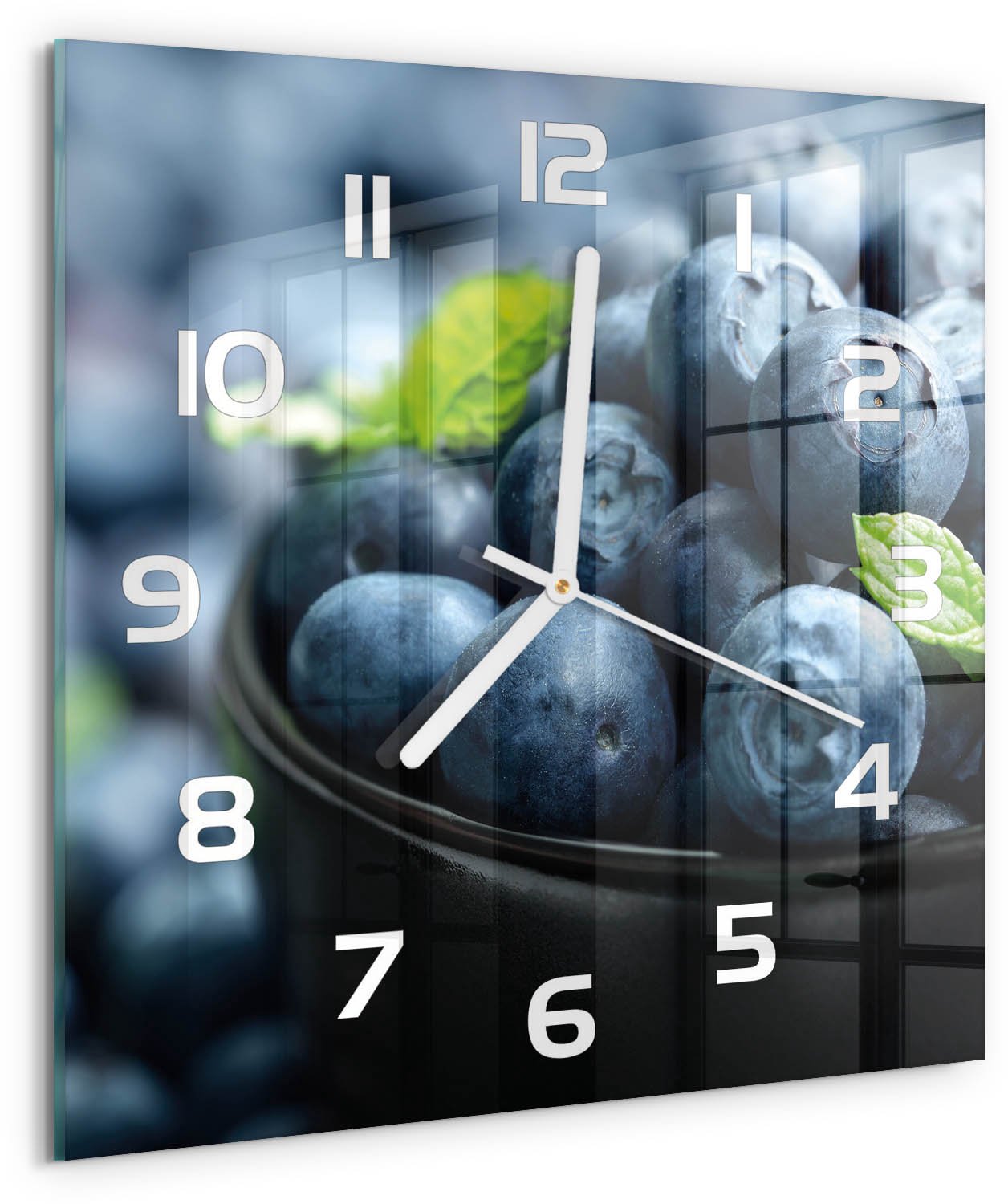 Tulup Wandklok - Bosbessen Decoratieve Glazen Klok - 30x30 cm - Blauw Glazen Wandklok Design - Witte handen - Vierkante Klok - Glazen Klok Met Print - Wandklok Glas Met Motief