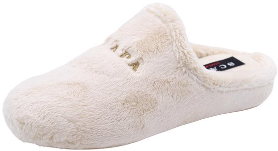 Crèmekleurige pluizige pantoffel met geborduurd logo en Scapa-merklabel aan de binnenkant.