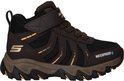 Bruine Skechers wandelschoen, zijkant met zwarte mesh, gele lijnen en 'WATERPROOF'. Klittenbandsluiting.