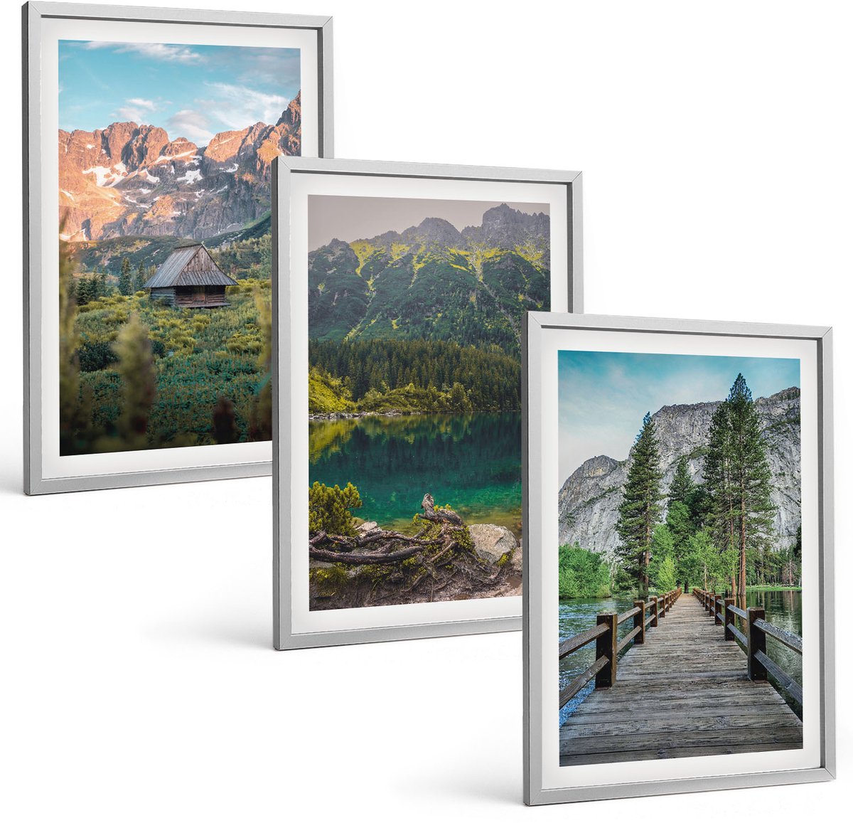 Coloray 3-Delige Schilderij Set - Berglandschap Met Een Meer En Een Houten Steiger - 40 x 60 cm - Muurdecoratie - Wanddecoratie - Slaapkamer