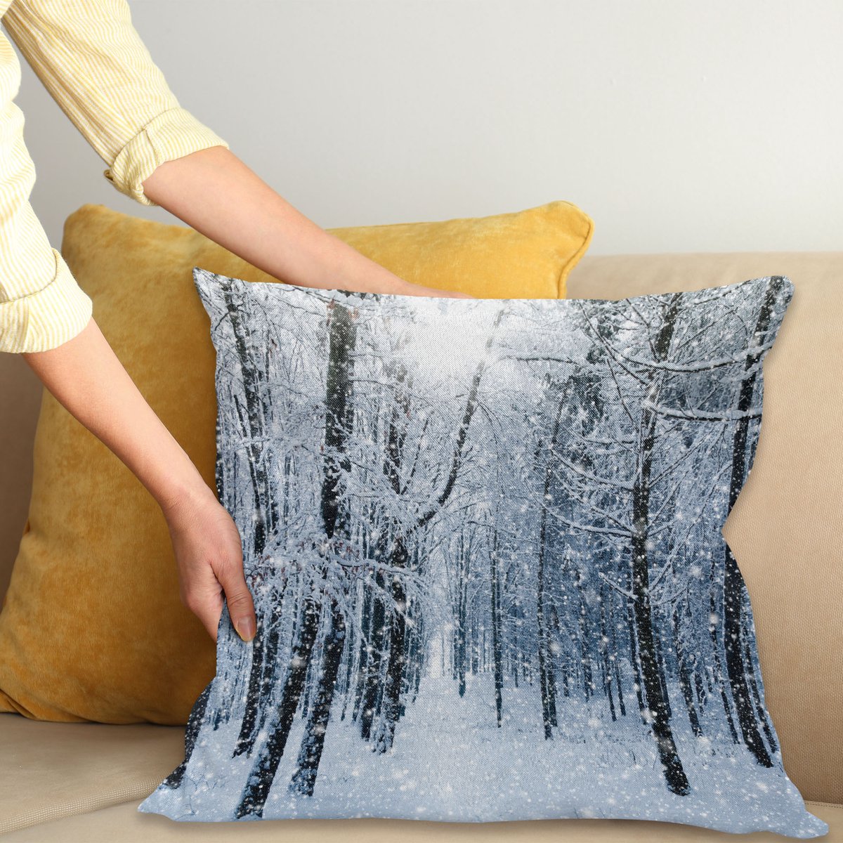 ABAKUHAUS Winter Kussenhoes, Sneeuw bedeckter Bos, Wasbare Sierkussenhoes voor Binnen/Buiten, Dubbelzijdige Print met Ritssluiting, 60 x 60 cm, Zwart Wit Blauw