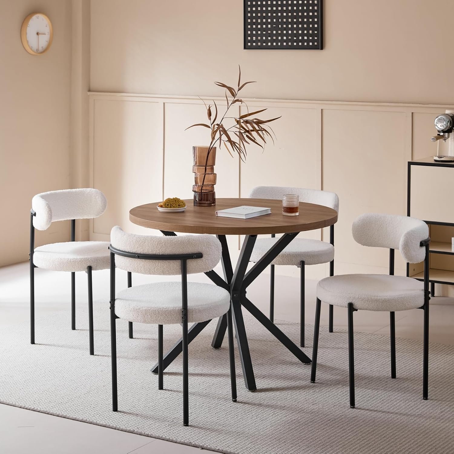 Luxe Teddy Velvet Eetkamerstoelen Set van 6 – Moderne Beklede Stoelen met Comfortabele Zitting, Gebogen Rugleuning en Zwarte Metalen Poten, Wit, 40 × 40 × 79 cm
