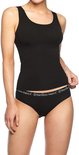 Model draagt een zwart Bamboo Basics hemdje en een zwarte slip met het 'Bamboo Basics' logo op de elastische band.