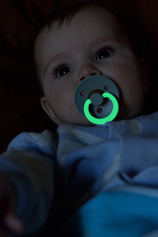 BiBS - Glow in the Dark - Maat 2 - Fopspeen - Anatomisch - Sage Glow / Cloud Glow van BIBS — afbeelding 5