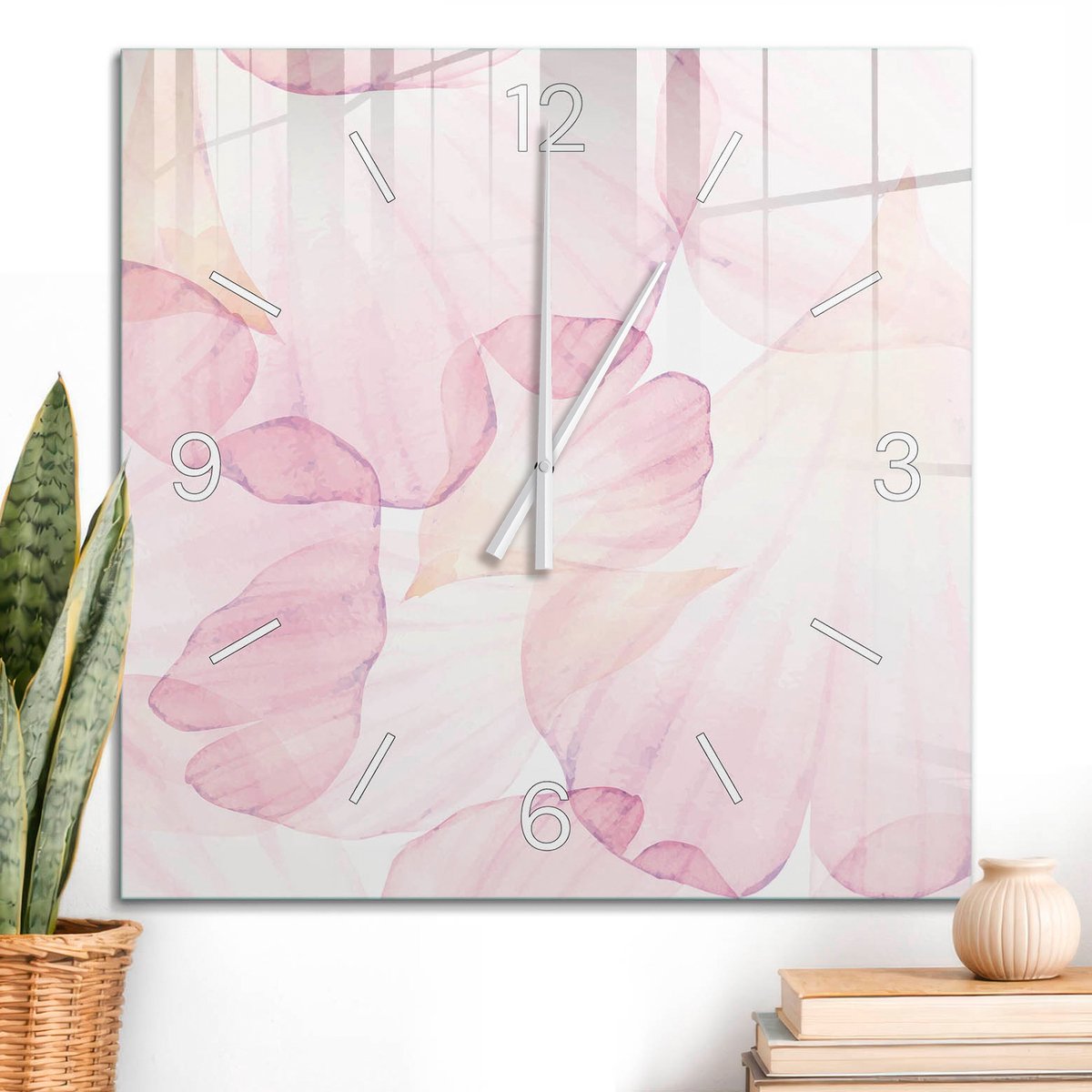 ArtPrintCave Roze Glazen Klok - 60x60 cm - Wandklok Vierkant - Subtiele Bloemblaadjes Wandklok Keuken - Achtergronden En Patronen Unieke Klok - Witte Klokwijzers