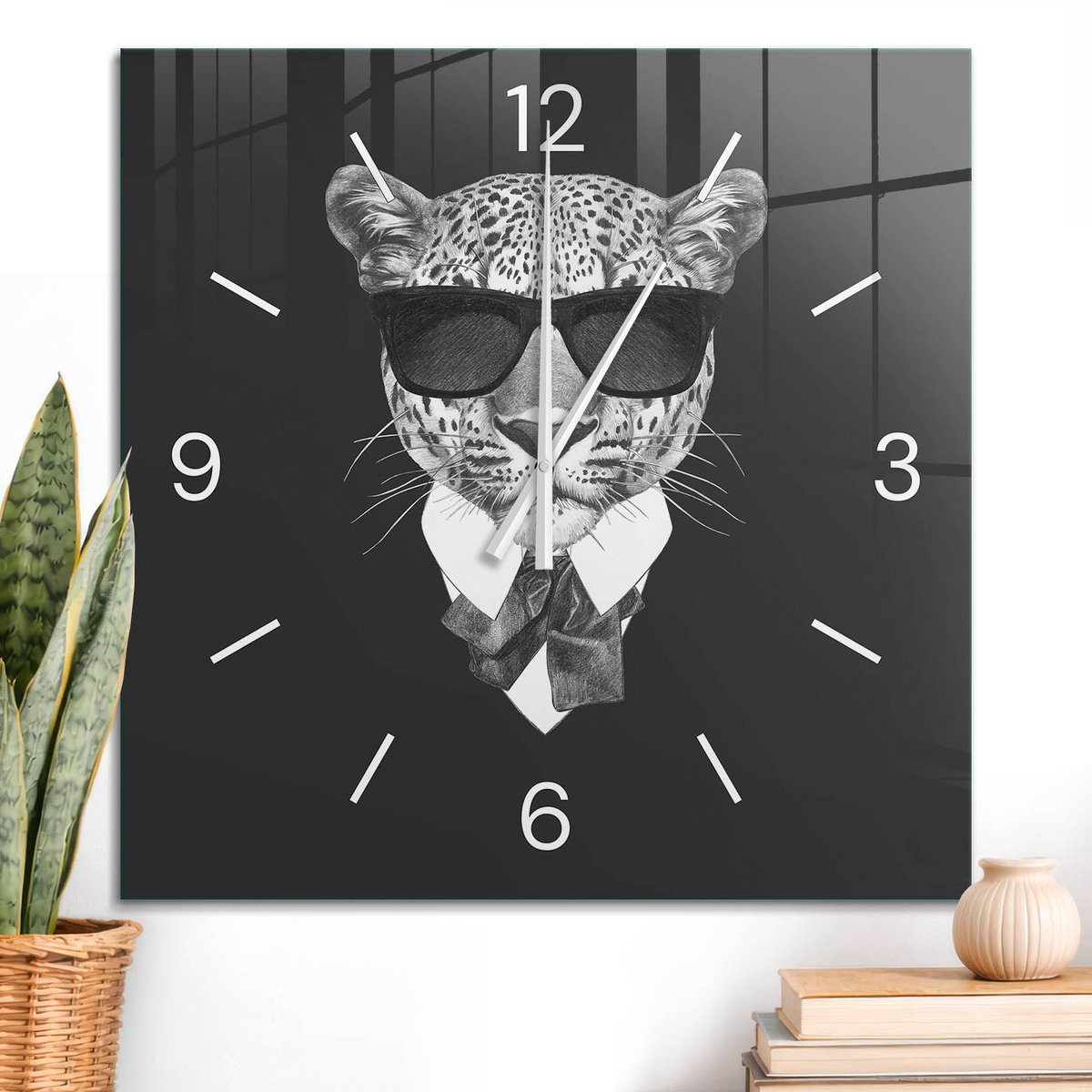 ArtPrintCave Zwart Glazen Klok - 60x60 cm - Wandklok Vierkant - Elegante Luipaard Wandklok Keuken - Kunst Unieke Klok - Witte Klokwijzers