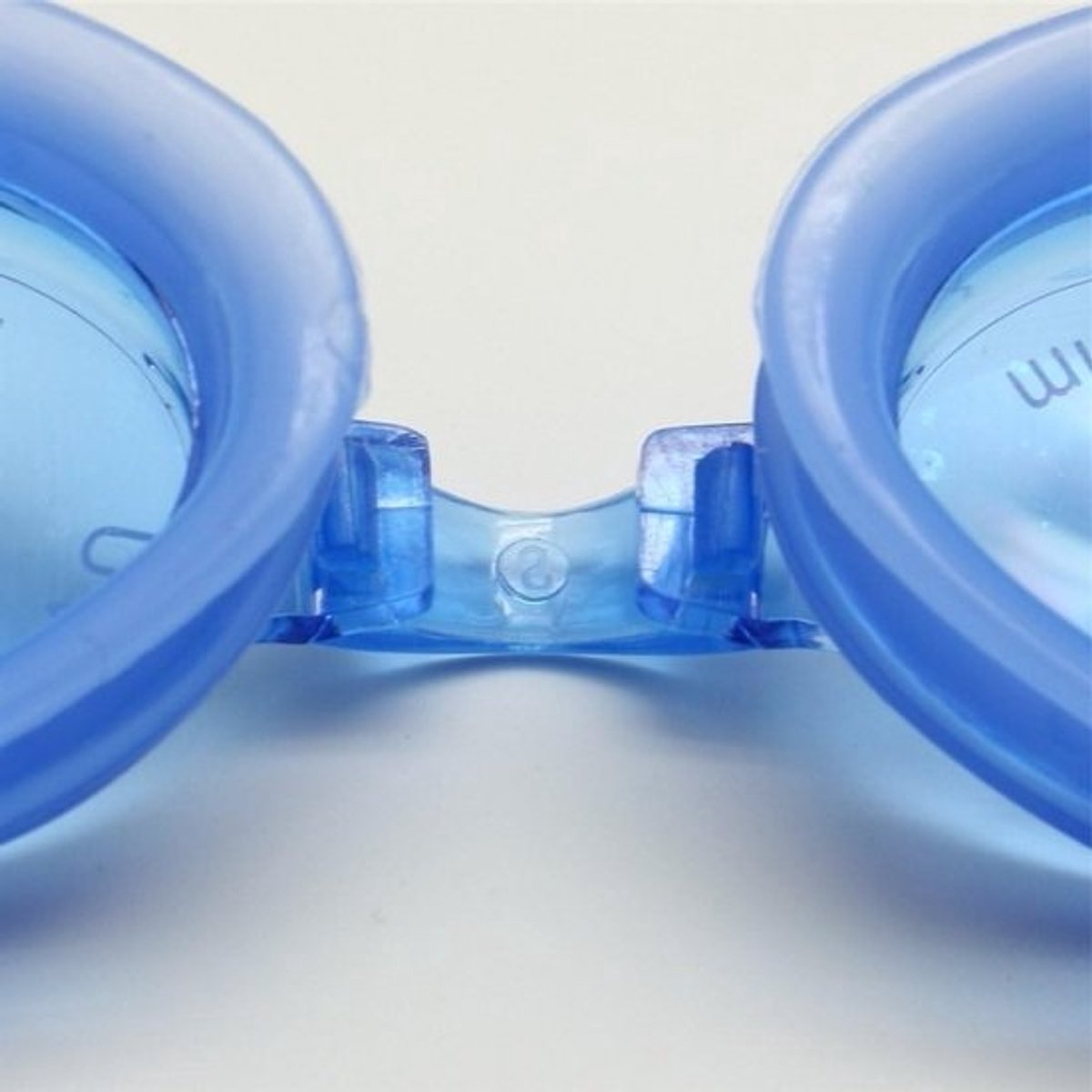Zwemgoggles met anti-fog en UV-bescherming voor volwassenen en kinderen, -1.00 tot -8.00 dioptrieën, kindvriendelijk en waterdicht
