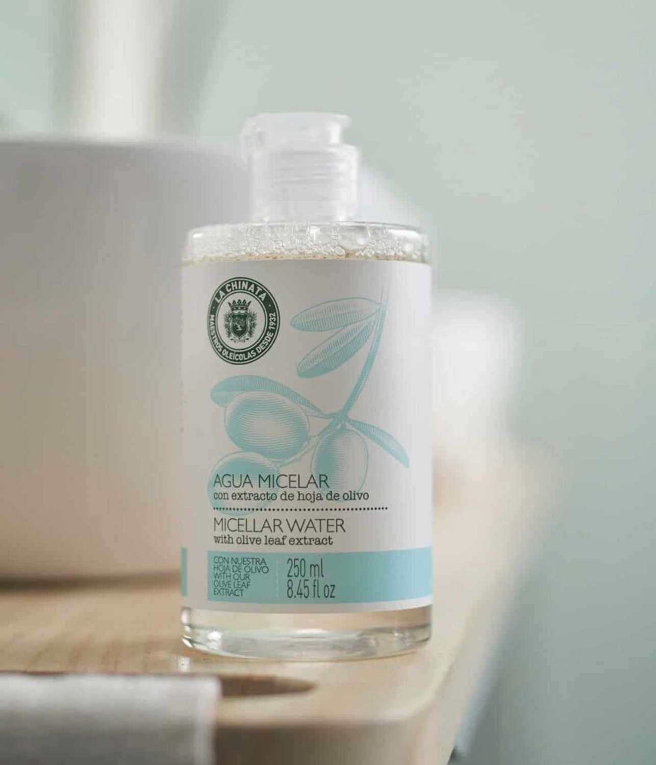 LaChinata Micellair water - zuiver - olijfblad extract - callendula - panthenol - kalmeer 250ml