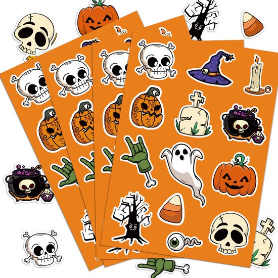 Meerdere oranje vellen met diverse Halloween-stickers zoals schedels, pompoenen en een spookachtige boom.