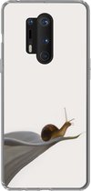 Geschikt voor OnePlus 8 Pro hoesje - Slak - Lelie - Grijs - Siliconen Telefoonhoesje