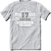 17 Jaar Legend T-Shirt | Zilver - Wit | Grappig Verjaardag en Feest Cadeau | Dames - Heren - Unisex | Kleding Kado | - Licht Grijs - Gemaleerd - XXL