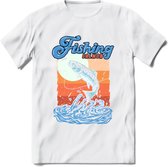 Fishing - Vissen T-Shirt | Grappig Verjaardag Vis Hobby Cadeau Shirt | Dames - Heren - Unisex | Tshirt Hengelsport Kleding Kado - Wit - S