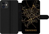 Bookcase Geschikt voor iPhone 11 telefoonhoesje - Groningen - Stadskaart - Goud - Met vakjes - Wallet case met magneetsluiting