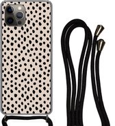 Cordon téléphonique - Chaîne téléphonique - Coque avec cordon iPhone 12 Pro - Pois - Zwart - Beige - Siliconen - Bandoulière - Coque pour téléphone avec cordon - Cadeaux chaussures - Petits cadeaux - Sinterklaas pour les grands enfants