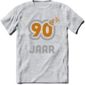 90 Jaar Feest T-Shirt | Goud - Zilver | Grappig Verjaardag Cadeau Shirt | Dames - Heren - Unisex | Tshirt Kleding Kado | - Licht Grijs - Gemaleerd - XXL