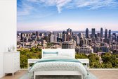 Behang - Fotobehang Stadsbeeld van het groene downtown Montreal in Canada - Breedte 360 cm x hoogte 240 cm