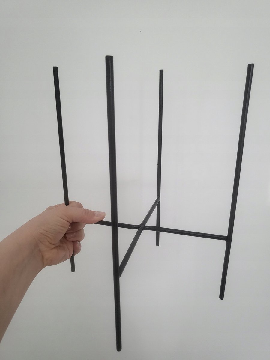 Zwarte Metalen Plantenstandaard 26 cm - Stijlvolle Pottenhouder op Pootjes