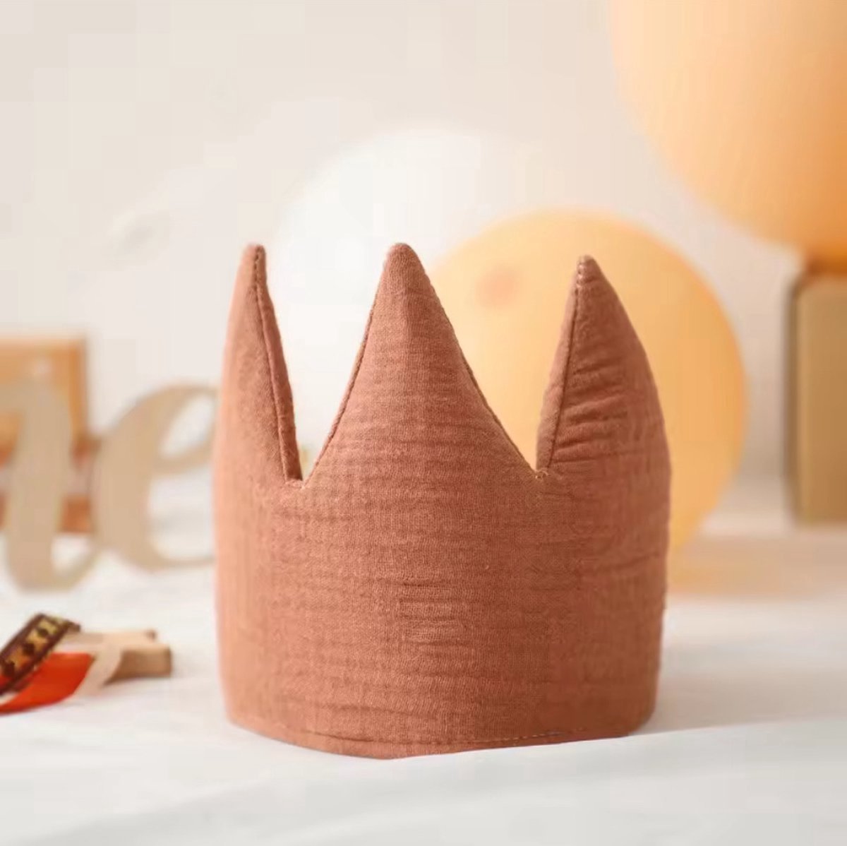 Feestpakket Verjaardag Kindje 1 jaar, 2 jaar, 3 jaar - Aardetinten en Hout - Verjaardagskroon - Verjaardagsslinger met Tassels - Toverstafje - Happy Birthday Houten Bord - Taarttopper — afbeelding 5