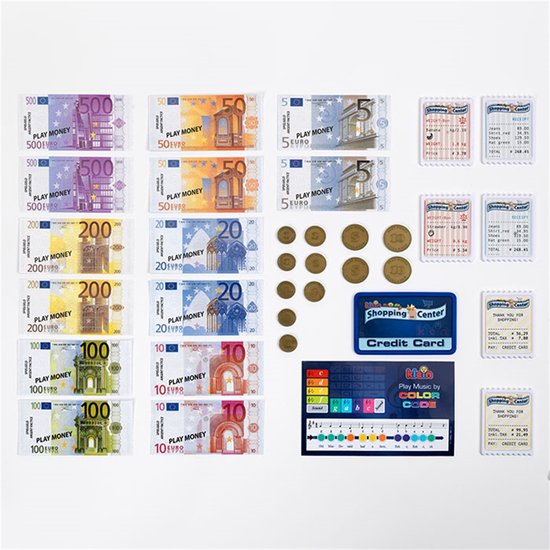 Nep eurobiljetten van 10, 20, 50, 100, 200 en 500 euro, speelgeldmunten, creditcard, kassabonnen en een muziekkaart.