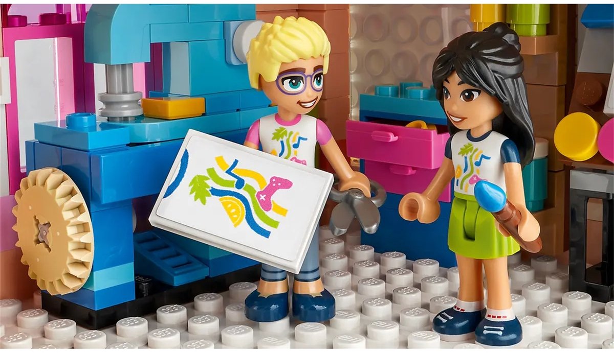LEGO Friends Heartlake City Buurtcentrum Modular Building Speelgoed Set - 41748 — afbeelding 3