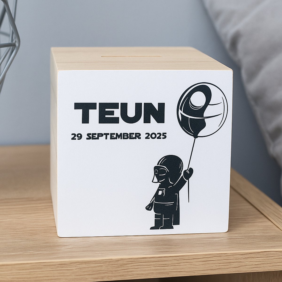 Houten spaarpot | Mini Vader | Jongen | Meisje | Zwart | Wit | Kraamcadeau | Ballon | Hout | SVP NAAM EN GEBOORTEDATUM DOORGEVEN PER E-MAIL