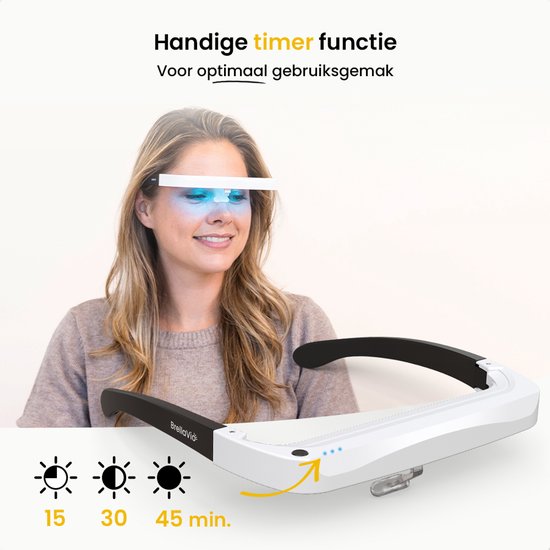 Vrouw met daglichtbril, timerfunctie van 15, 30, 45 minuten. Tekst: Handige timer functie.