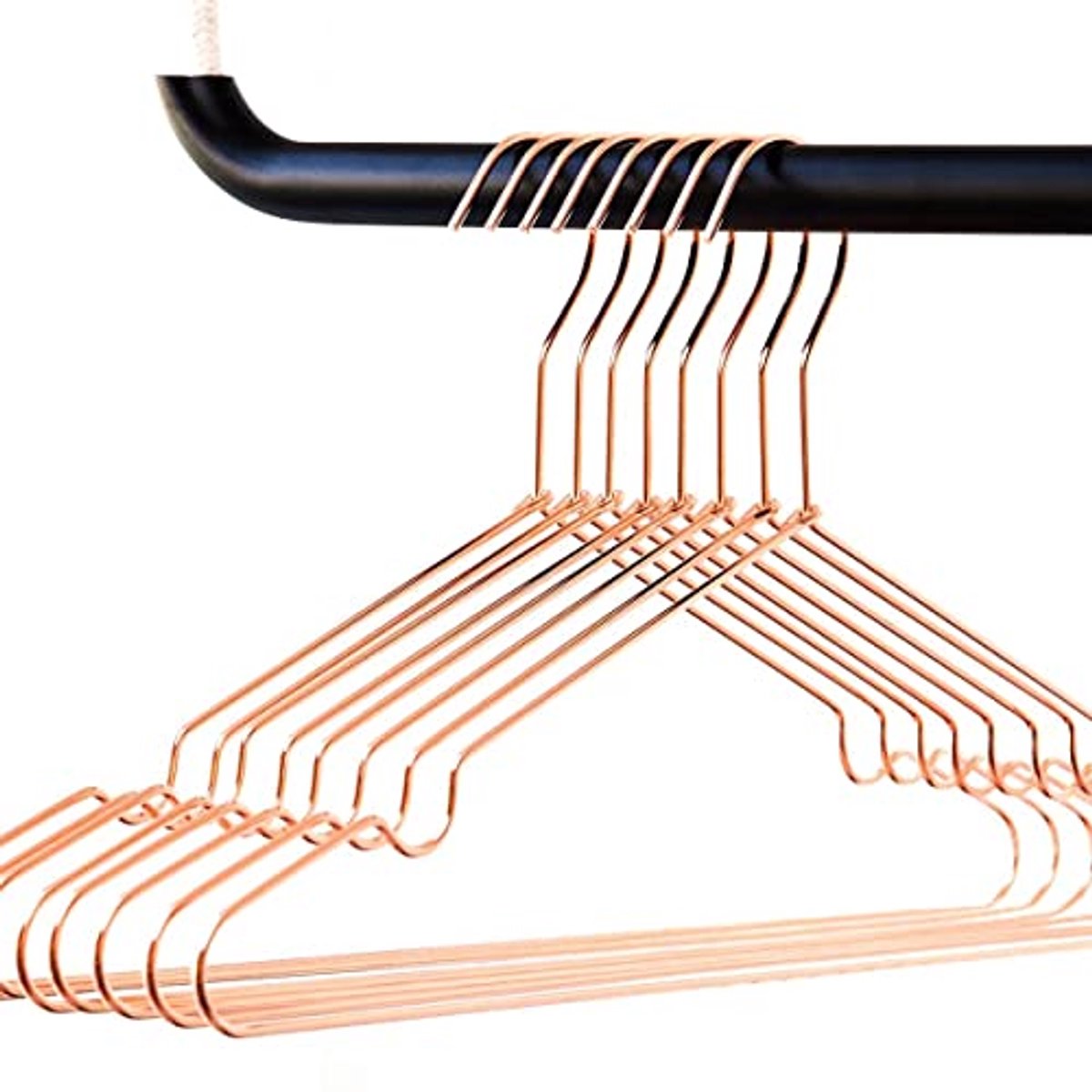 Set van 8 stevige kleerhangers in koper/rosegoud