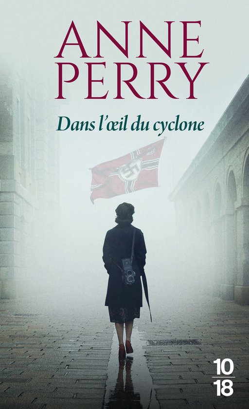 Dans l'oeil du cyclone - cover