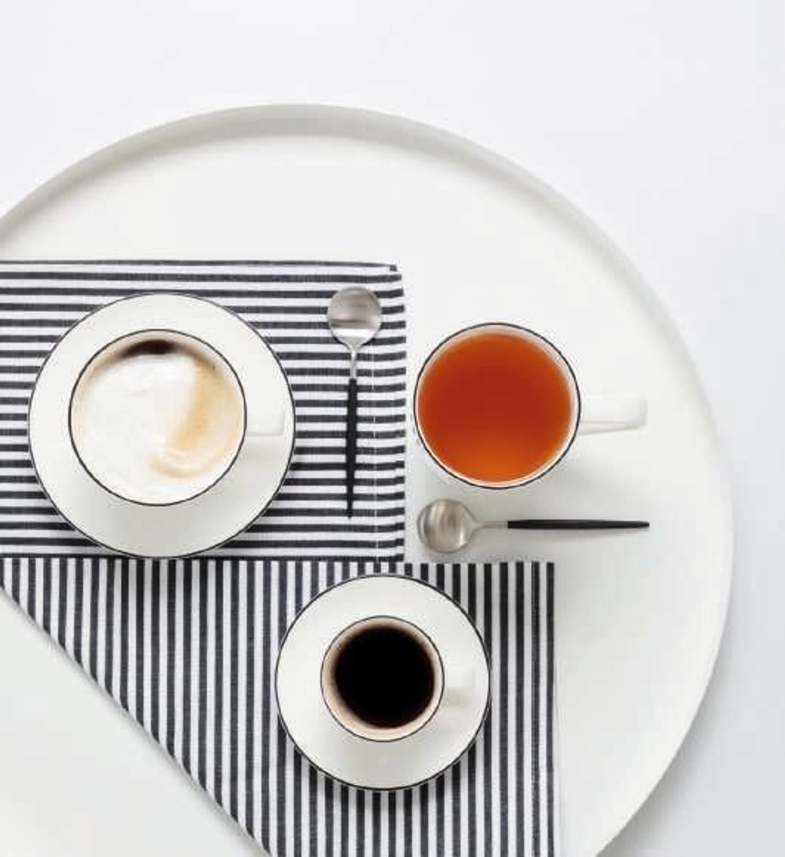 Cappuccino Kop met Schotel - Fine Bone China - Zwart-Wit - 0,25L - 9cm x 7cm