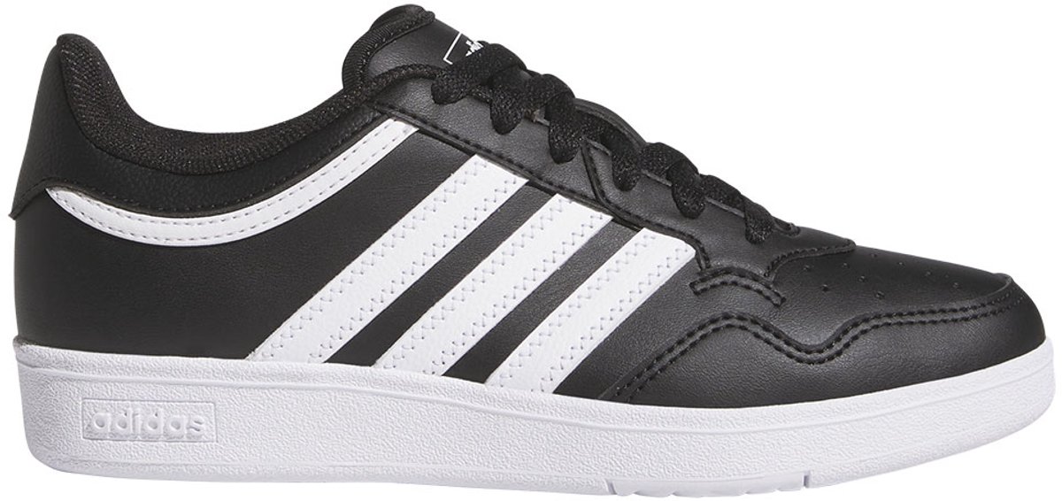 Core Black / Core Black / Cloud White