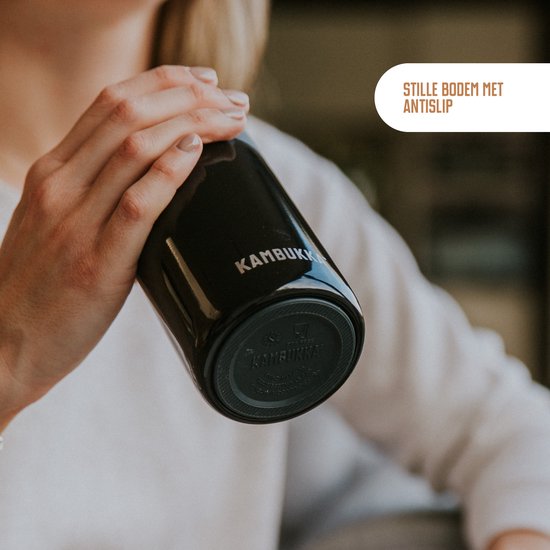 Thermos Kambukka noir avec fond antidérapant.
