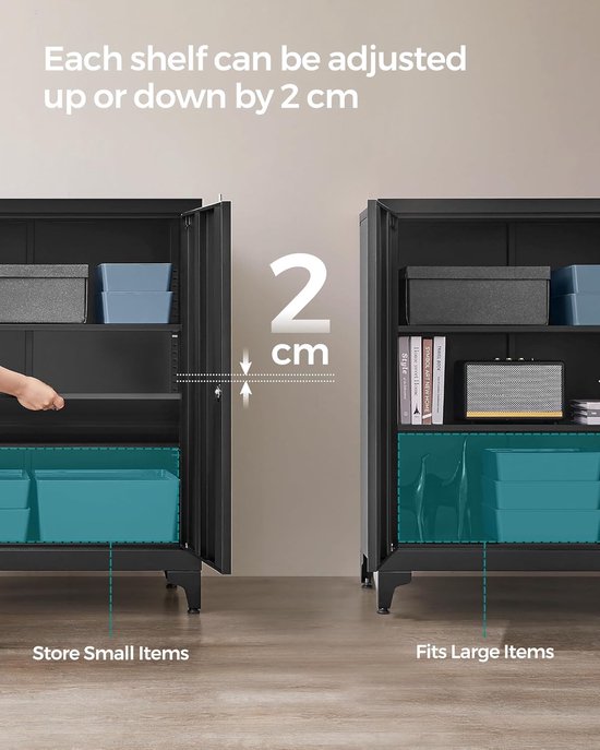 Open zwarte kast met verstelbare planken, links voor kleine items, rechts voor grote items.
